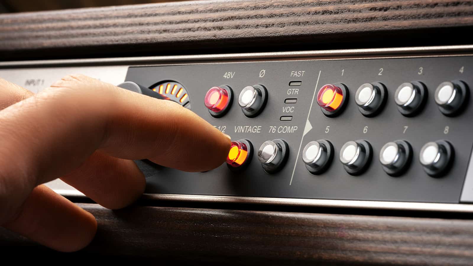 کارت صدا Universal Audio Volt 876 - فروشگاه اینترنتی کالا استودیو کارت صدا یونیورسال آدیو Universal Audio Volt 876 - کارت صدا ولت 876 - خرید کارت صدا - کارت صدا آپولو - کارت صدا یونیورسال آدیو - کارت صدا Universal Audio - یونیورسال آدیو Volt 876 - قیمت کارت صدا - کارت صدا حرفه ای - کازت صدا 4 ورودی - کارت صدا رک - کارت صدا استودیویی - فروشگاه اینترنتی کالا استودیو