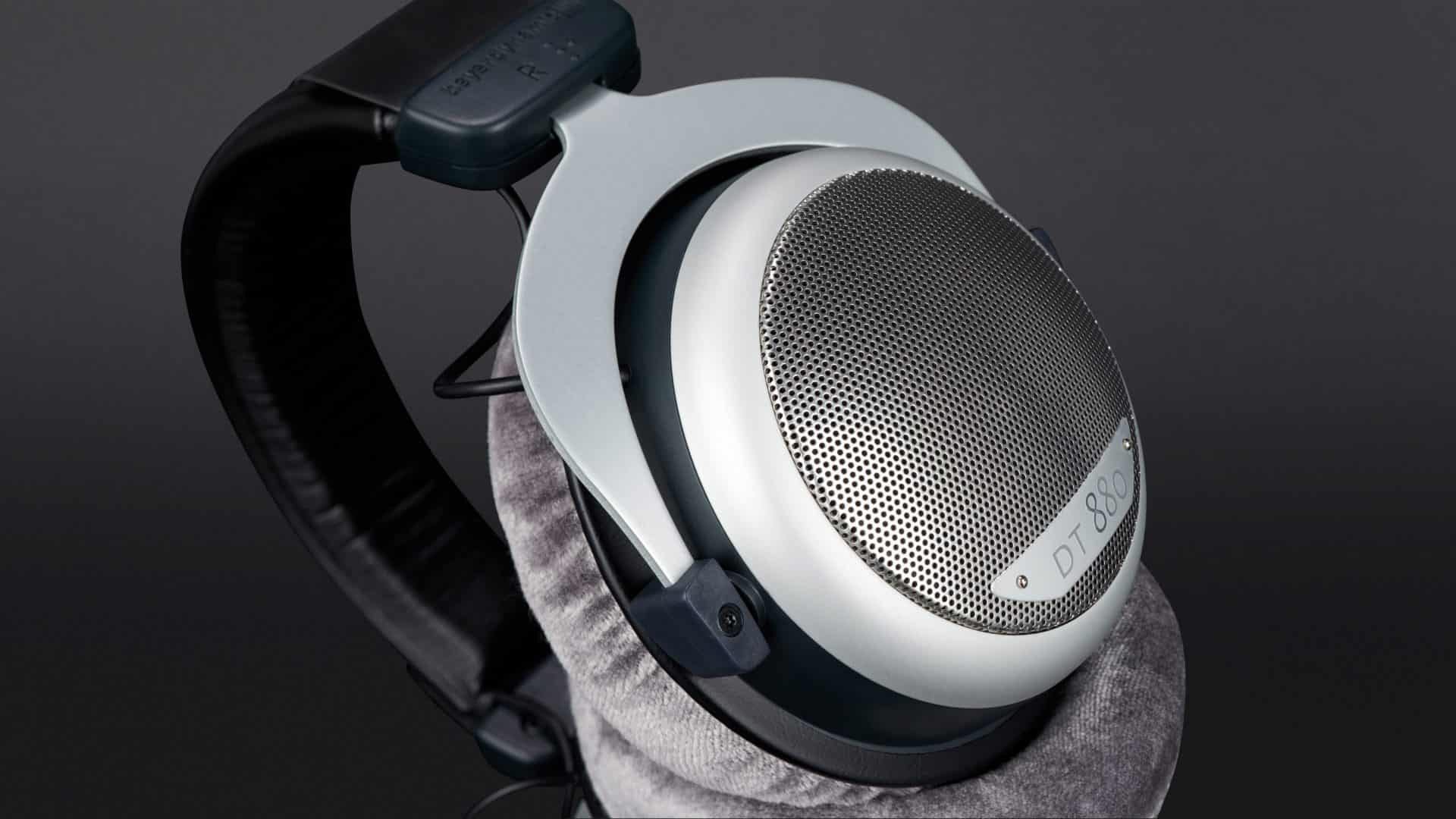 هدفون Beyerdynamic DT 880 Edition 250 Ohm - فروشگاه اینترنتی کالا استودیو هدفون Beyerdynamic DT 880 Edition 250 Ohm - هدفون مانیتورینگ بیرداینامیک Beyerdynamic DT 880 Edition 250 Ohm - هدفون مانیتورینگ بیرداینامیک - هدفون بیرداینامیک - هدفون Beyerdynamic - خرید هدفون بیرداینامیک DT 880 - قیمت هدفون Beyerdynamic DT 880 - خرید هدفون استودیویی - هدفون DT 880 Edition - فروشگاه اینترنتی کالا استودیو